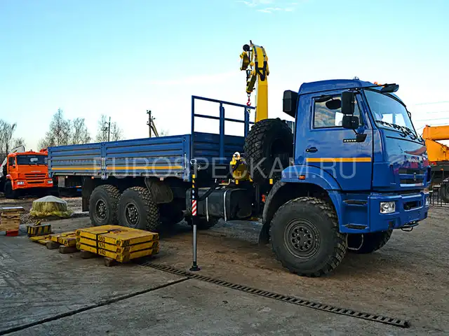 КАМАЗ 43118 бортовой с КМУ HYVA HB 150 E2